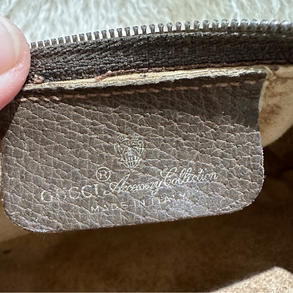 Authentic Vintage Gucci - Picture 6 of 16